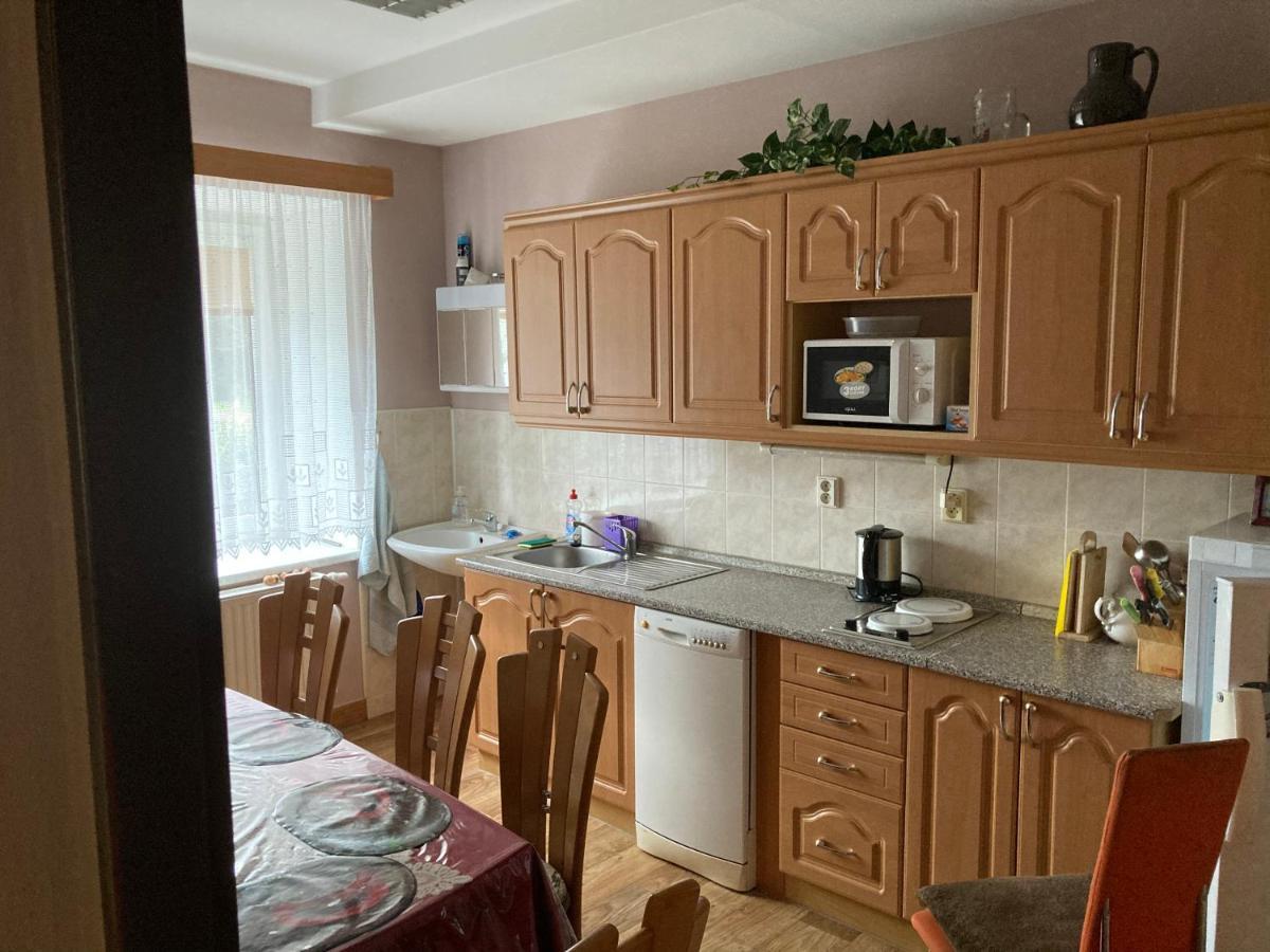 Appartement Meclov Extérieur photo