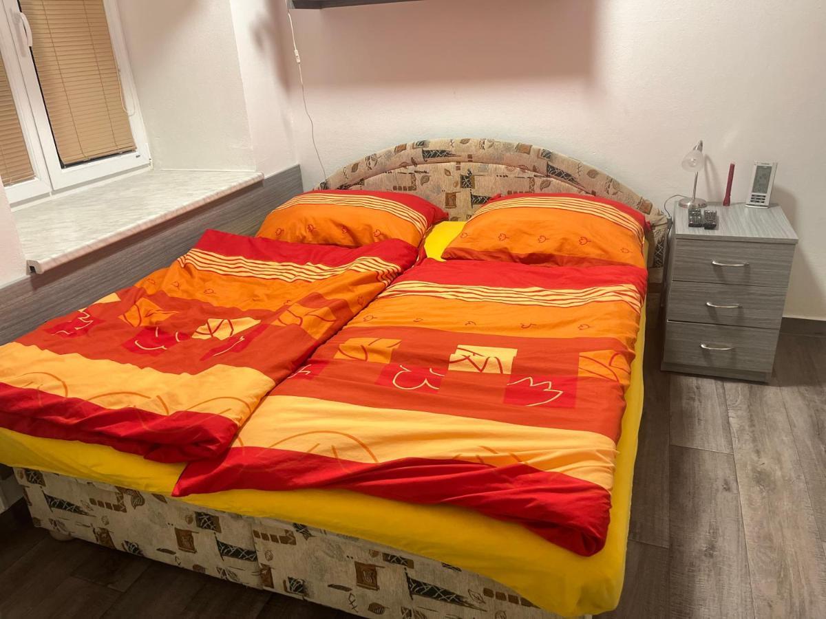 Appartement Meclov Extérieur photo